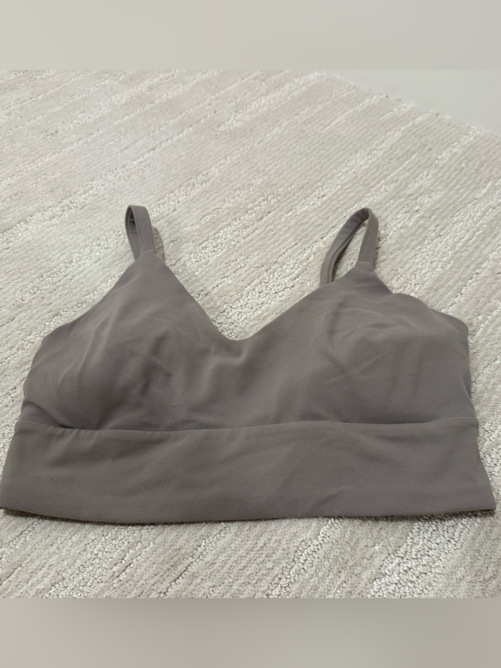 lululemon Focuser Scoop-Neck Bra Nulu
Light Support